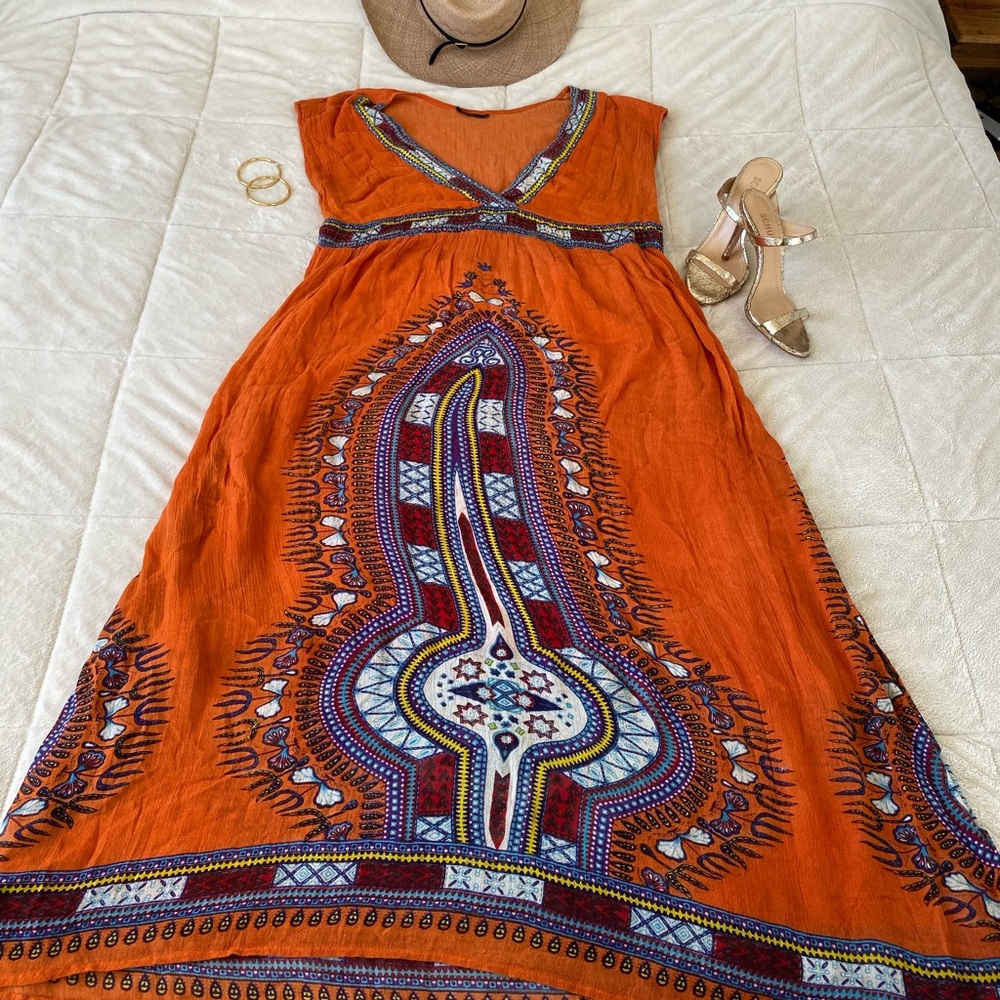 ✨ Bohemian Flowy Dress Lined w/ Tribal Design